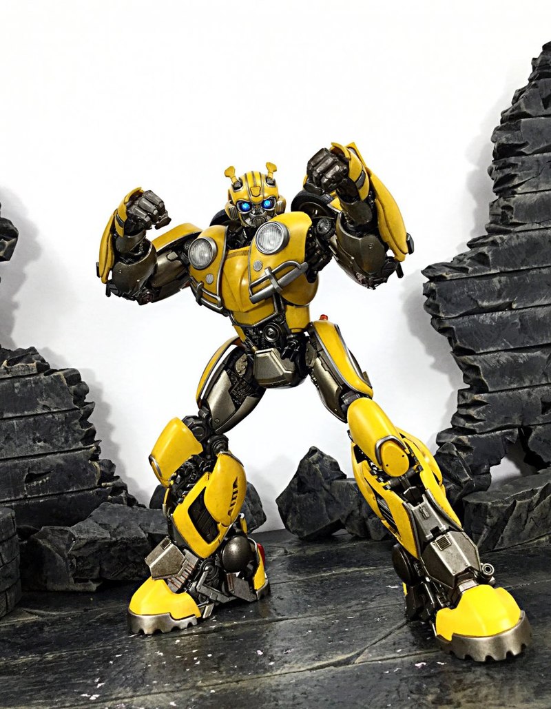 REVIEW - 3A Hasbro Bumblebee Movie DLX Transformers Collectible Figure